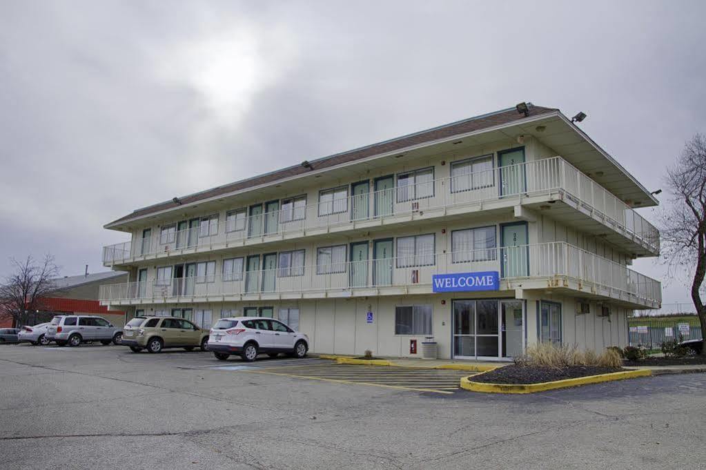 Super 8 By Wyndham Florence Exteriér fotografie